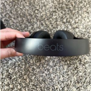BEATS SOLO3 WIRELESS HEADPHONES